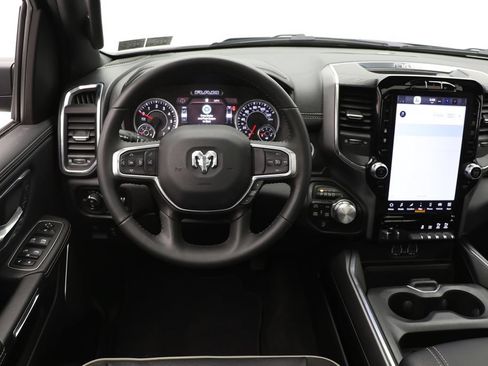Used 2024 RAM 1500 Laramie AWD/4WD image 16