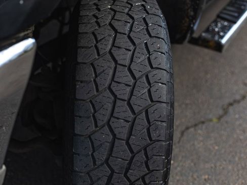 Used 2004 Ford F250 Lariat image 5