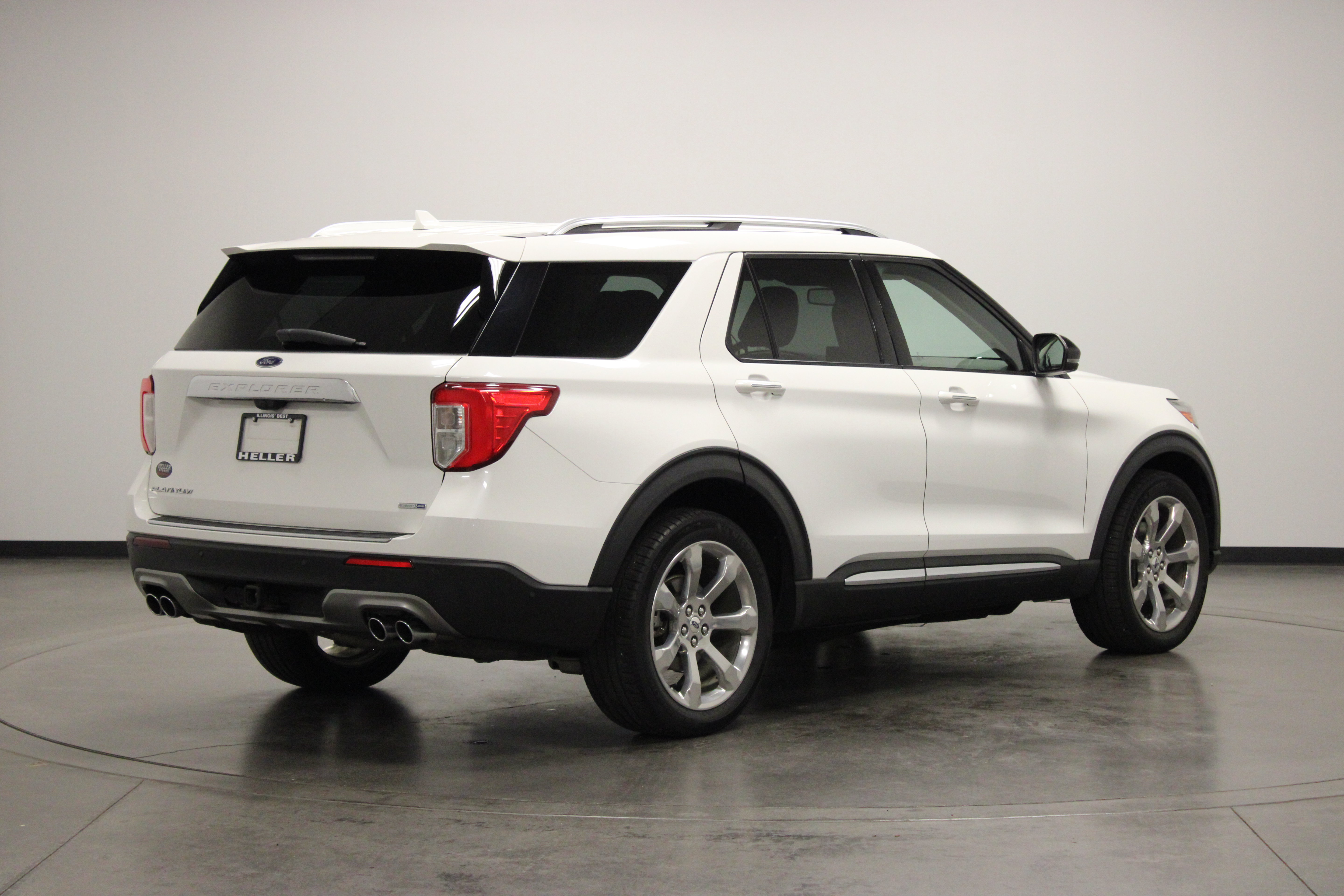 Used 2020 Ford Explorer Platinum w/ Premium Technology Package AWD/4WD image 8