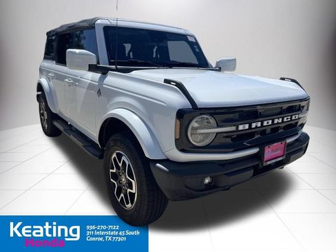Used 2022 Ford Bronco Outer Banks AWD/4WD image 3
