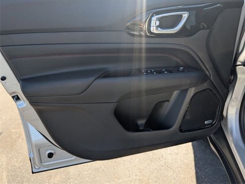 New 2026 Jeep Compass Trailhawk image 9