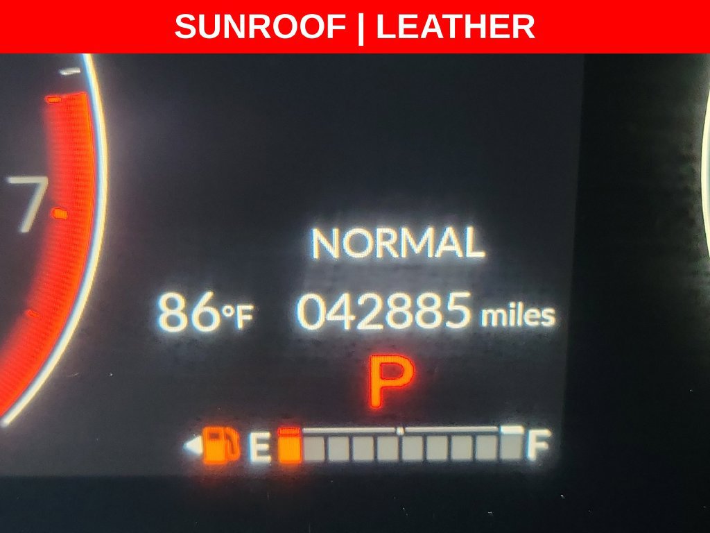 Used 2024 Honda Pilot Touring image 3