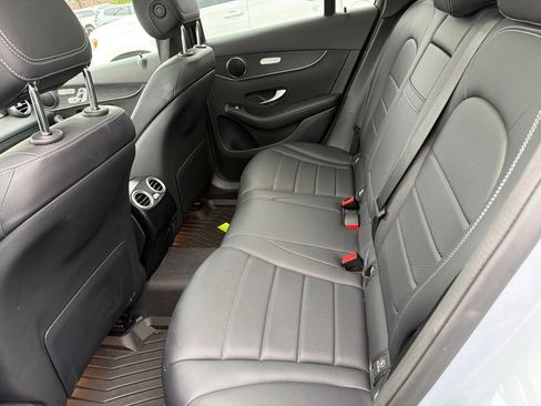 Used 2022 Mercedes-Benz GLC 300 4MATIC image 13