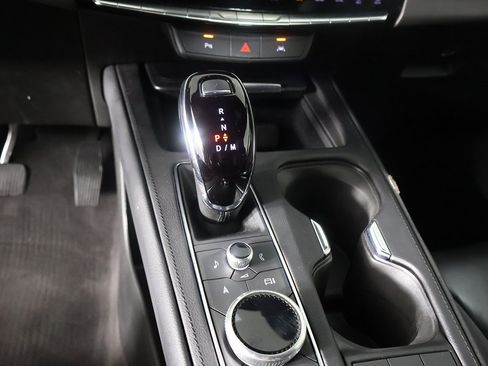 Used 2024 Cadillac XT4 Premium Luxury image 42