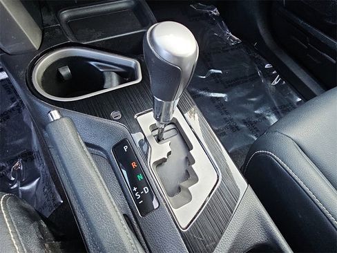 Used 2017 Toyota RAV4 Limited image 18