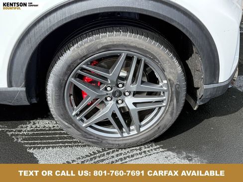 Used 2025 Ford Explorer ST-Line w/ ST-Line Street Pack AWD/4WD image 15