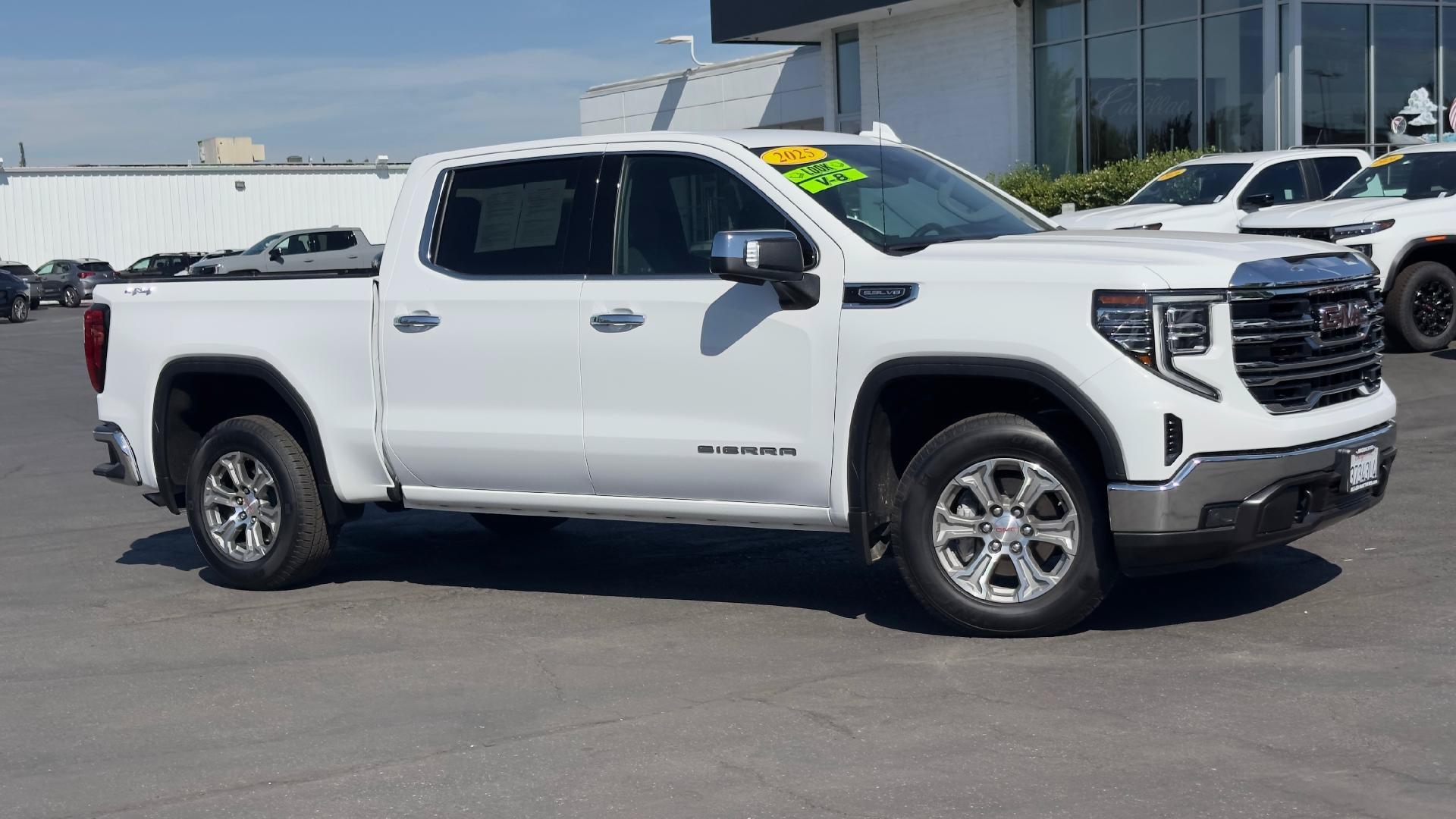 Used 2025 GMC Sierra 1500 SLT AWD/4WD image 2