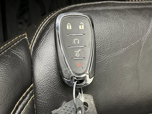 Used 2020 Chevrolet Traverse LT w/ LPO, Floor Liner Package image 27