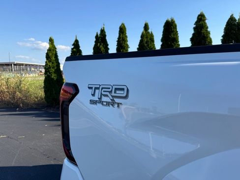 Certified 2025 Toyota Tacoma TRD Sport AWD/4WD image 9