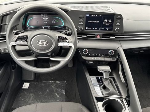 New 2026 Hyundai Elantra Blue image 22