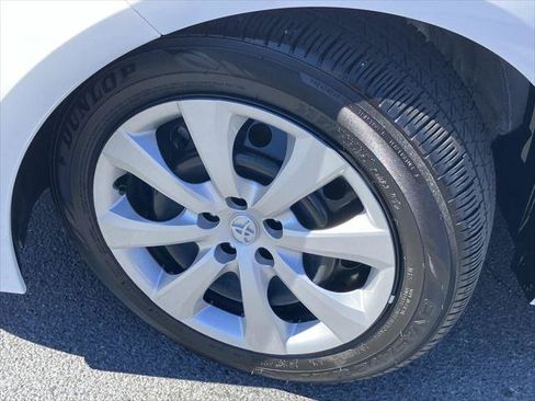 Certified 2025 Toyota Corolla LE image 9