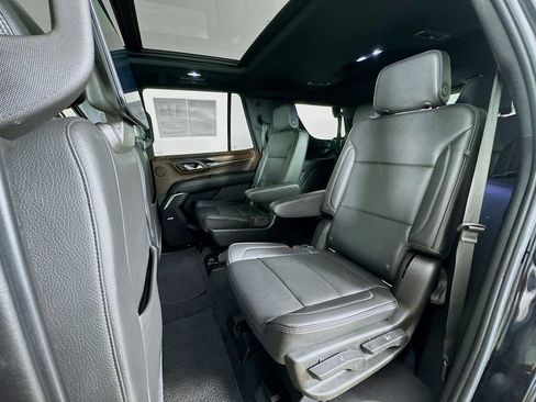 Used 2021 GMC Yukon Denali w/ Denali Premium Package AWD/4WD image 23