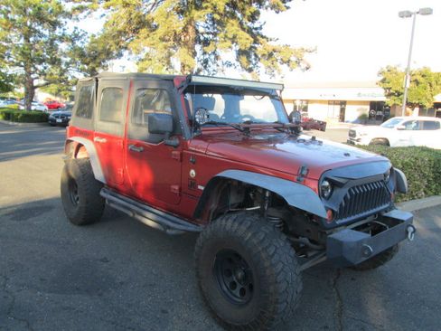 Used 2009 Jeep Wrangler Unlimited X w/ Trailer Tow Group AWD/4WD image 3