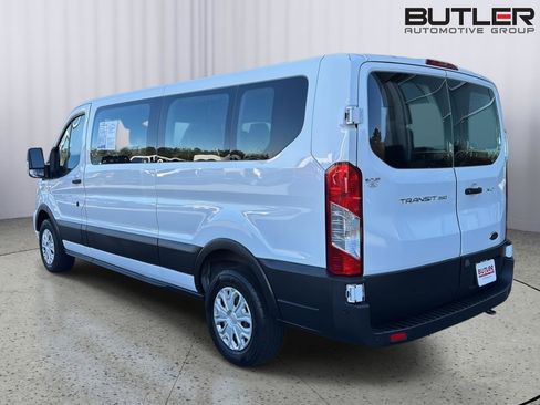 Used 2022 Ford Transit 350 XLT image 3