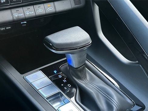 Used 2025 Hyundai Elantra Blue image 19