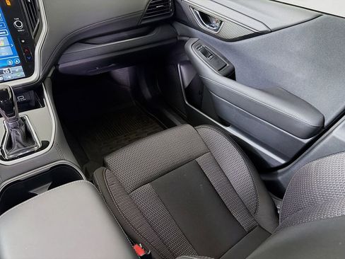Used 2025 Subaru Outback Premium image 27