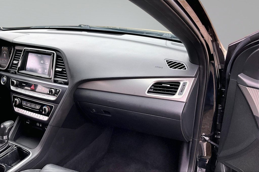 Used 2018 Hyundai Sonata Sport w/ Winter Weather Package FWD image 17