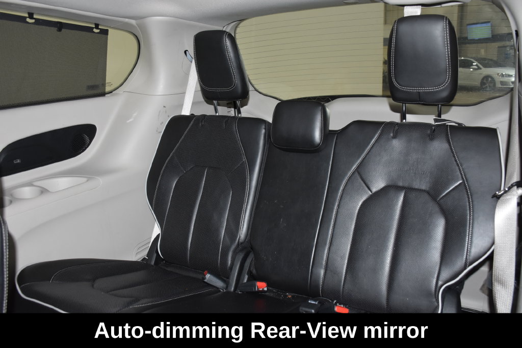 Used 2024 Chrysler Pacifica Limited FWD image 28