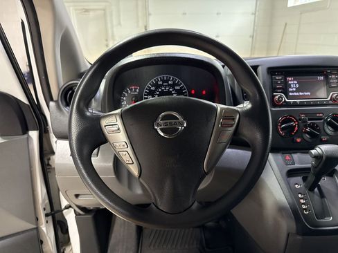 Used 2019 Nissan NV200 S image 10