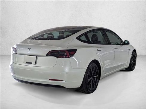Used 2023 Tesla Model 3 Standard Range RWD image 5