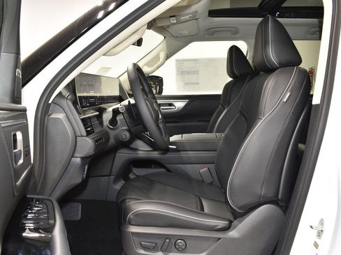 New 2026 INFINITI QX80 Luxe w/ Exterior Package image 11