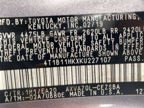 Used 2019 Toyota Camry SE FWD image 27
