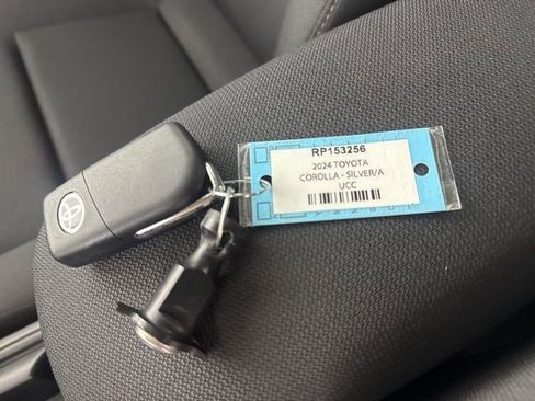 Used 2024 Toyota Corolla LE image 34