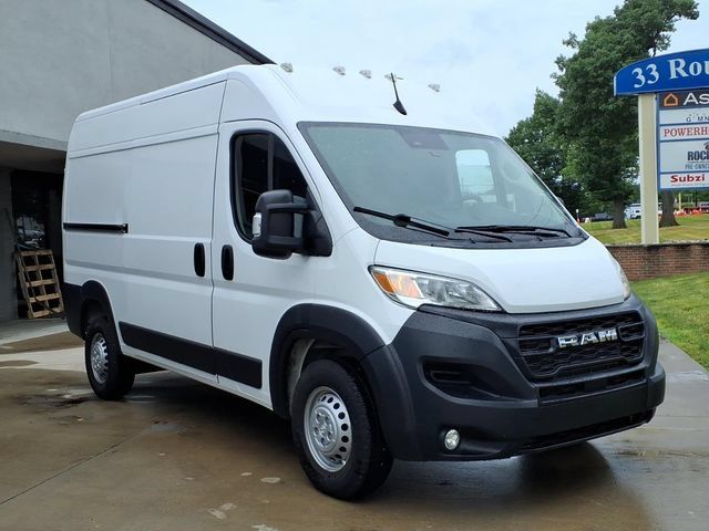 Used 2025 RAM ProMaster 2500 w/ Convenience Group FWD image 3