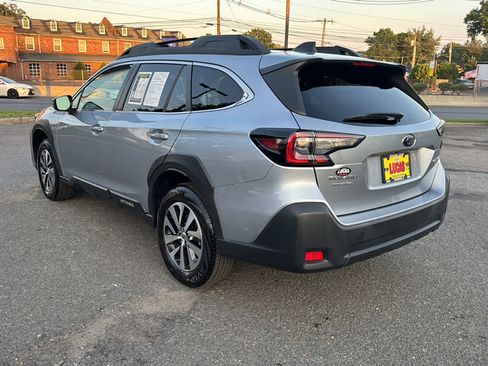 Certified 2024 Subaru Outback Premium AWD/4WD image 7