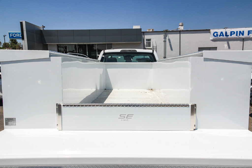 New 2025 Ford F550 2WD Regular Cab Super Duty image 24