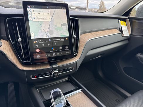 New 2026 Volvo XC60 B5 Ultra w/ Protection Package Premier image 24