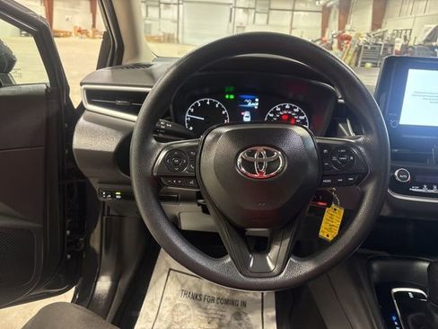 Used 2025 Toyota Corolla LE image 18