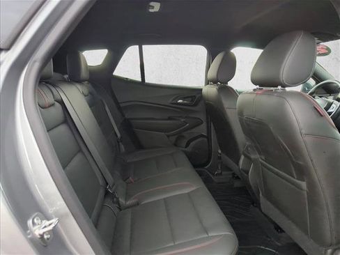Used 2025 Chevrolet Trax RS w/ Driver Confidence Package FWD image 17