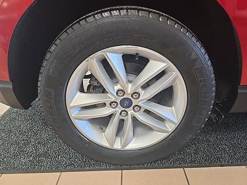 Used 2017 Ford Edge SEL w/ Equipment Group 201A AWD/4WD image 39