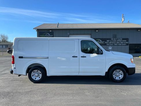 Used 2018 Nissan NV 1500 SV RWD image 9
