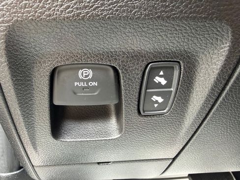 Used 2021 RAM 1500 Laramie image 15