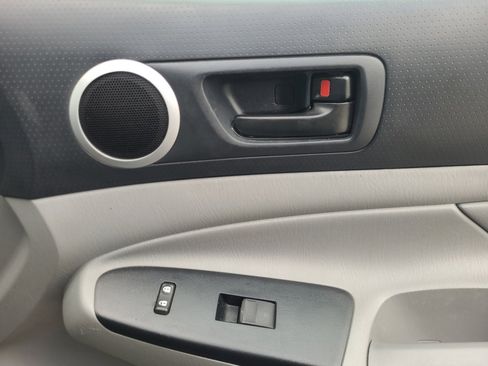 Used 2015 Toyota Tacoma 4x4 Double Cab w/ TRD Sport Package image 33