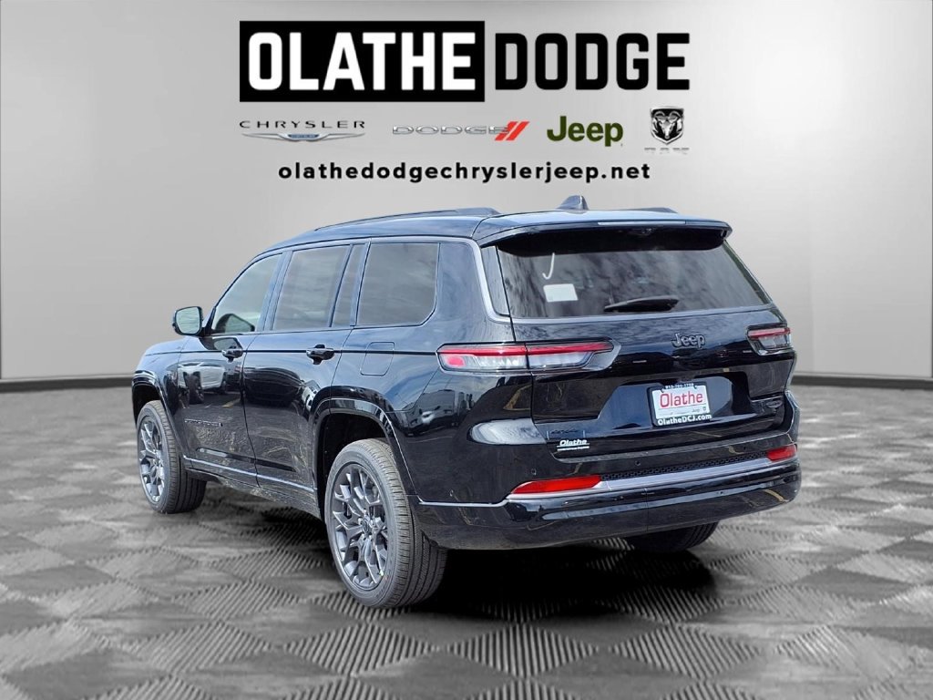 New 2027 Jeep Grand Cherokee L Summit AWD/4WD image 3