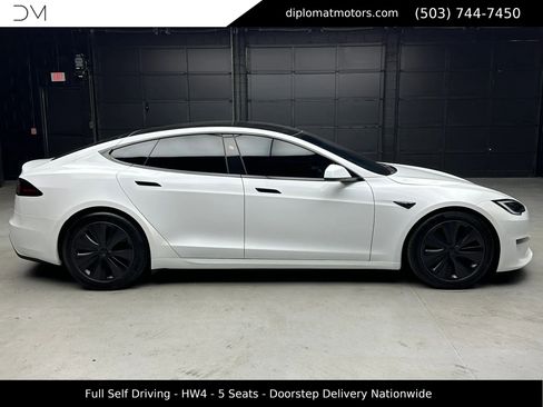 Used 2024 Tesla Model S image 7