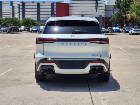 Used 2025 INFINITI QX60 Luxe w/ Cargo Package FWD image 7