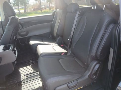 New 2026 Kia Carnival image 22