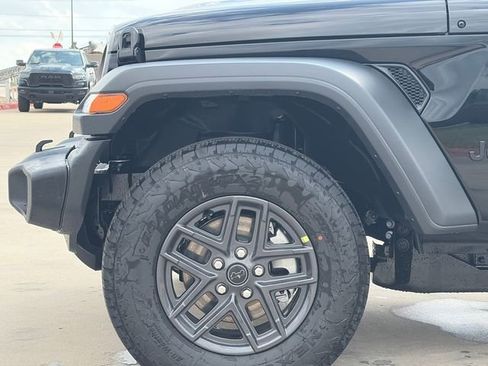 New 2026 Jeep Wrangler Unlimited Sport AWD/4WD image 5