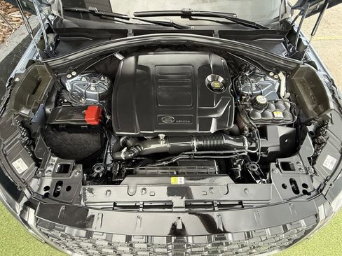 Used 2020 Land Rover Range Rover Velar R-Dynamic S image 32