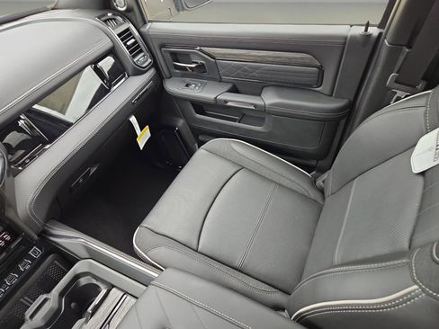 New 2026 RAM 2500 Limited AWD/4WD image 40
