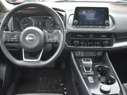 Used 2023 Nissan Rogue SV AWD/4WD image 18
