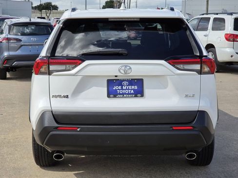 Used 2025 Toyota RAV4 XLE FWD image 8
