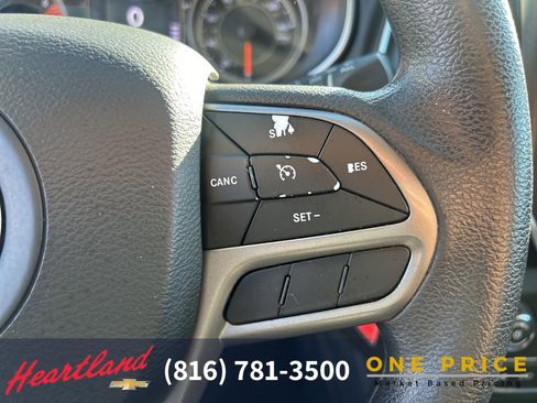 Used 2020 Jeep Cherokee Latitude image 24