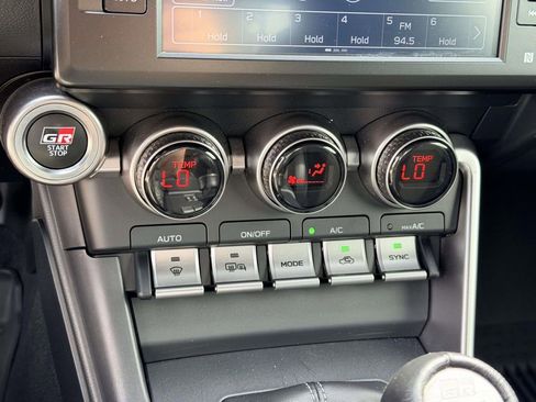 Used 2023 Toyota GR86 Premium w/ ALL Weather Mat Package (TMS) image 5