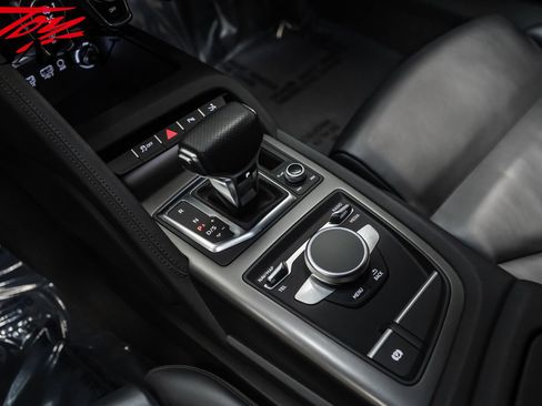 Used 2018 Audi R8 V10 image 39