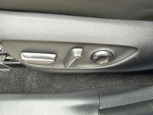 Used 2024 Toyota RAV4 Limited image 26